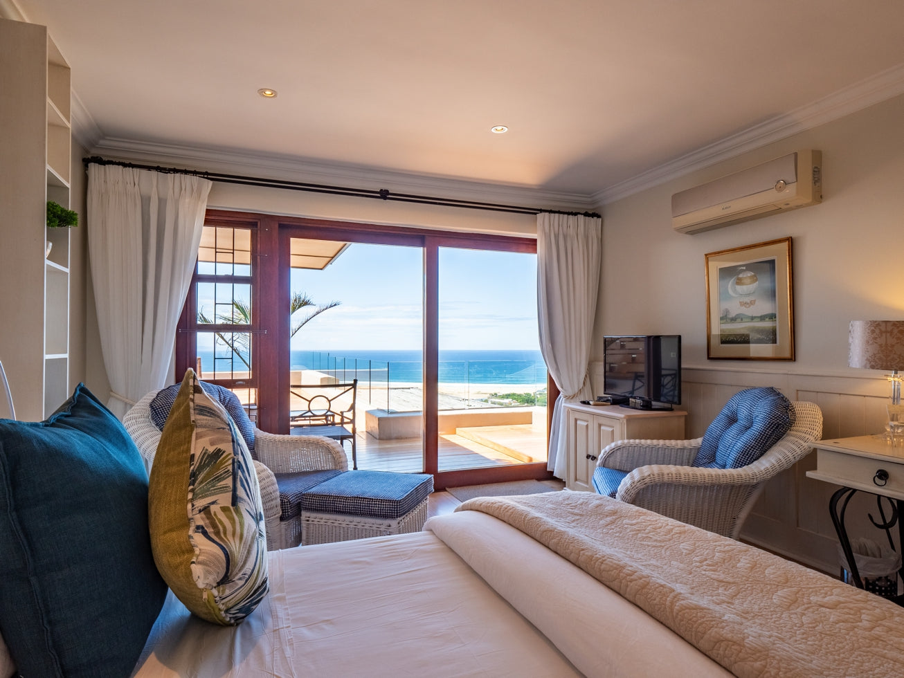 SUPERIOR SEA AND LAGOON VIEW - Luxury Suite N°2