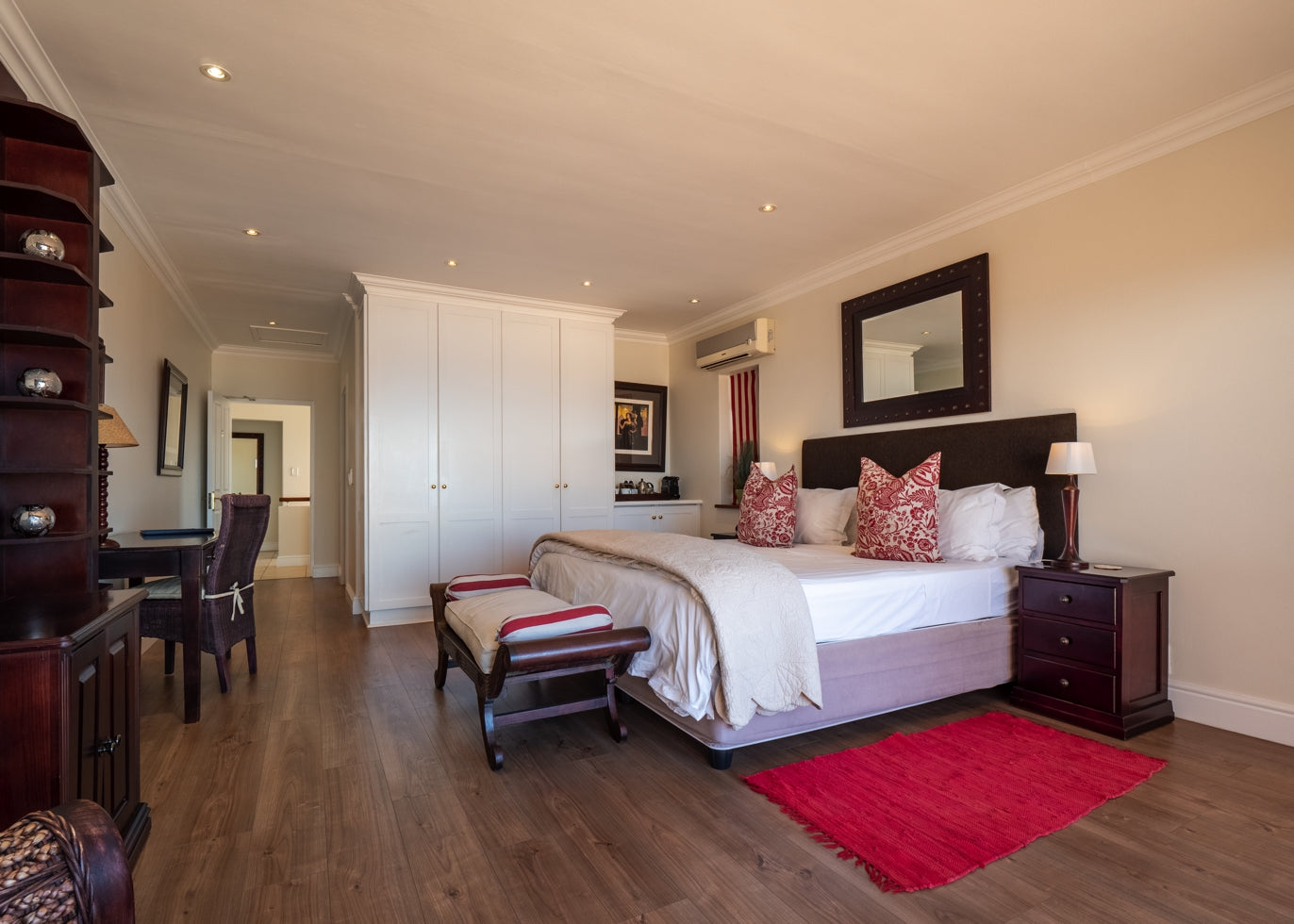 Beautiful Plettenberg Bay Honeymoon Suite - La Vista Lodge